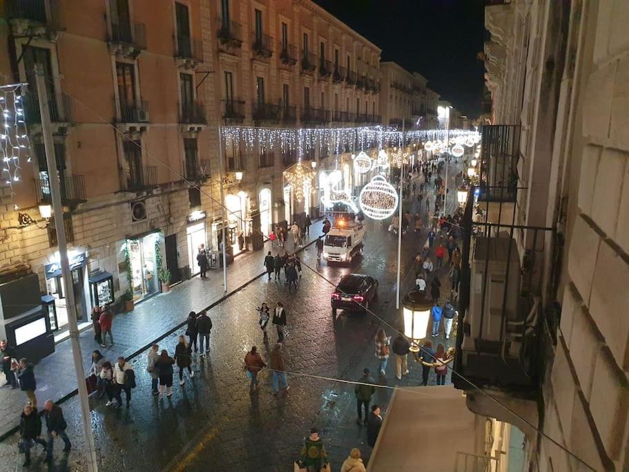 Stesicoro-Duomo Elegante Appartamento In Centro 카타니아 외부 사진