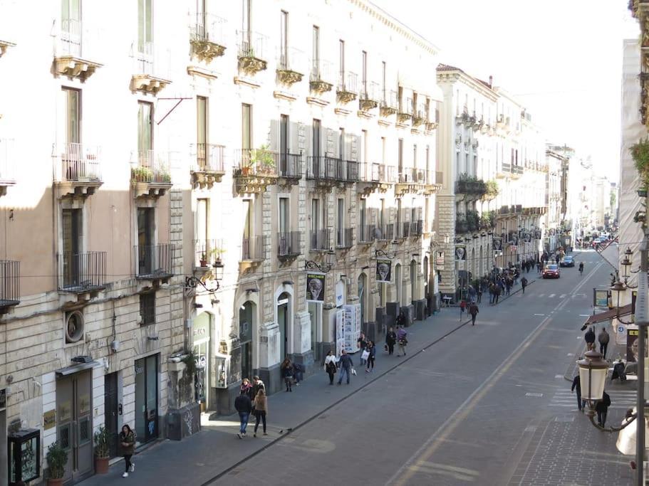 Stesicoro-Duomo Elegante Appartamento In Centro 카타니아 외부 사진